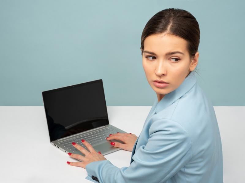 Kako da odgovorite kada vas kolega kritikuje e-mail-om